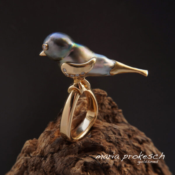 Birdie cocktailring, unika fugl:Tahitiperle med guld og diamanter